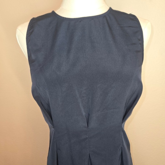 Banana Republic Navy Sleeveless Box Pleat Blouse Women's Size 2 Work- back zip - Picture 4 of 11